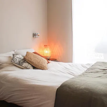 Beautiful Cocoon Near The Eiffel Tower Daire Paris